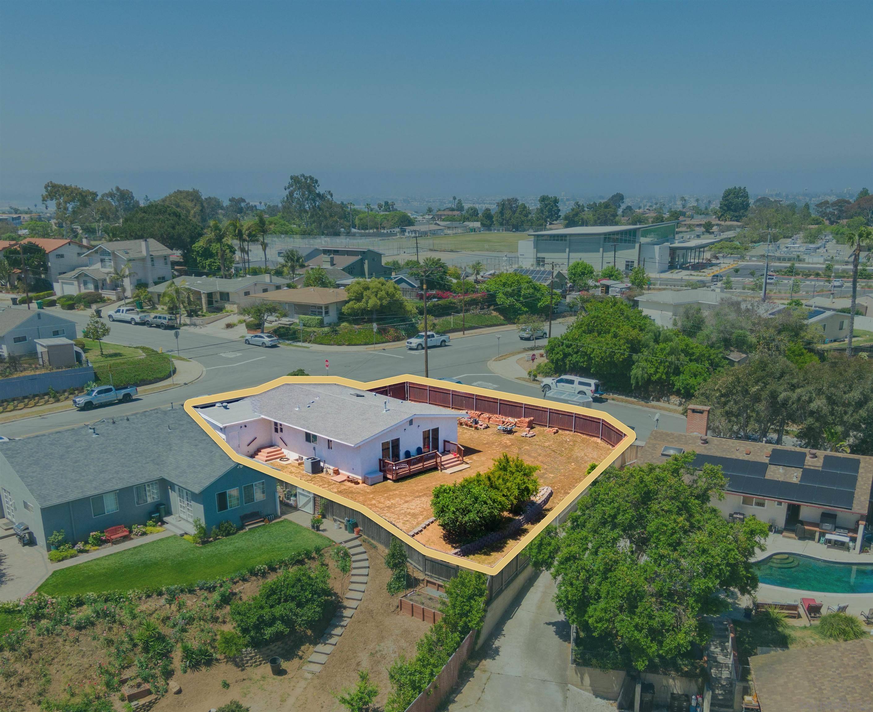 San Diego, CA 92117,3759 Cowley Way