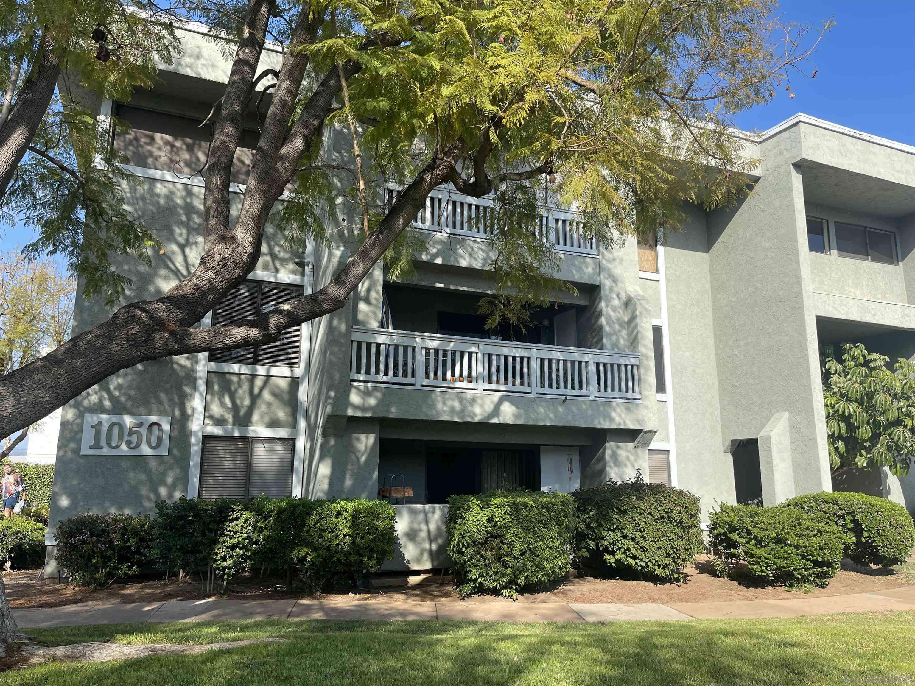 Escondido, CA 92025,1050 E Washington #44