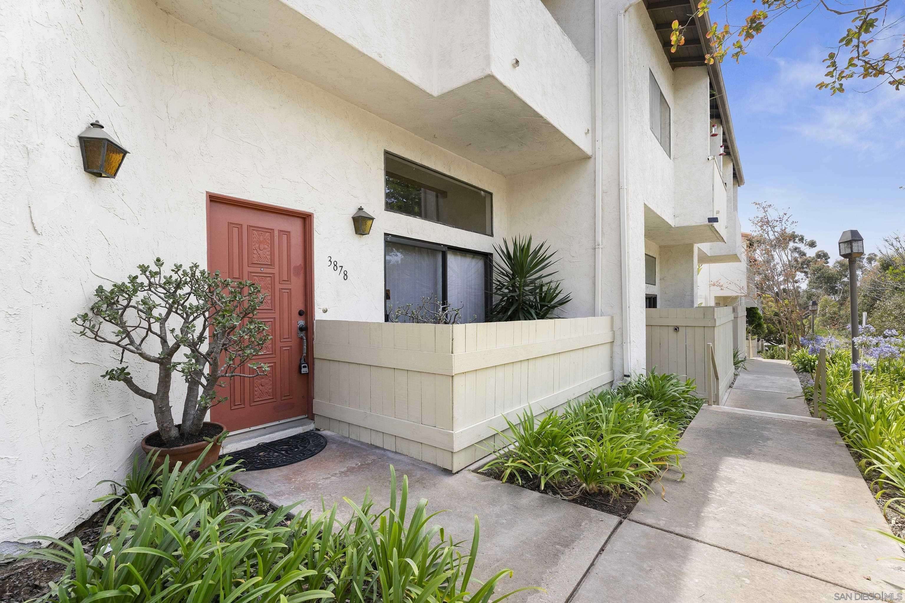 La Jolla, CA 92037,3878 La Jolla Village Dr