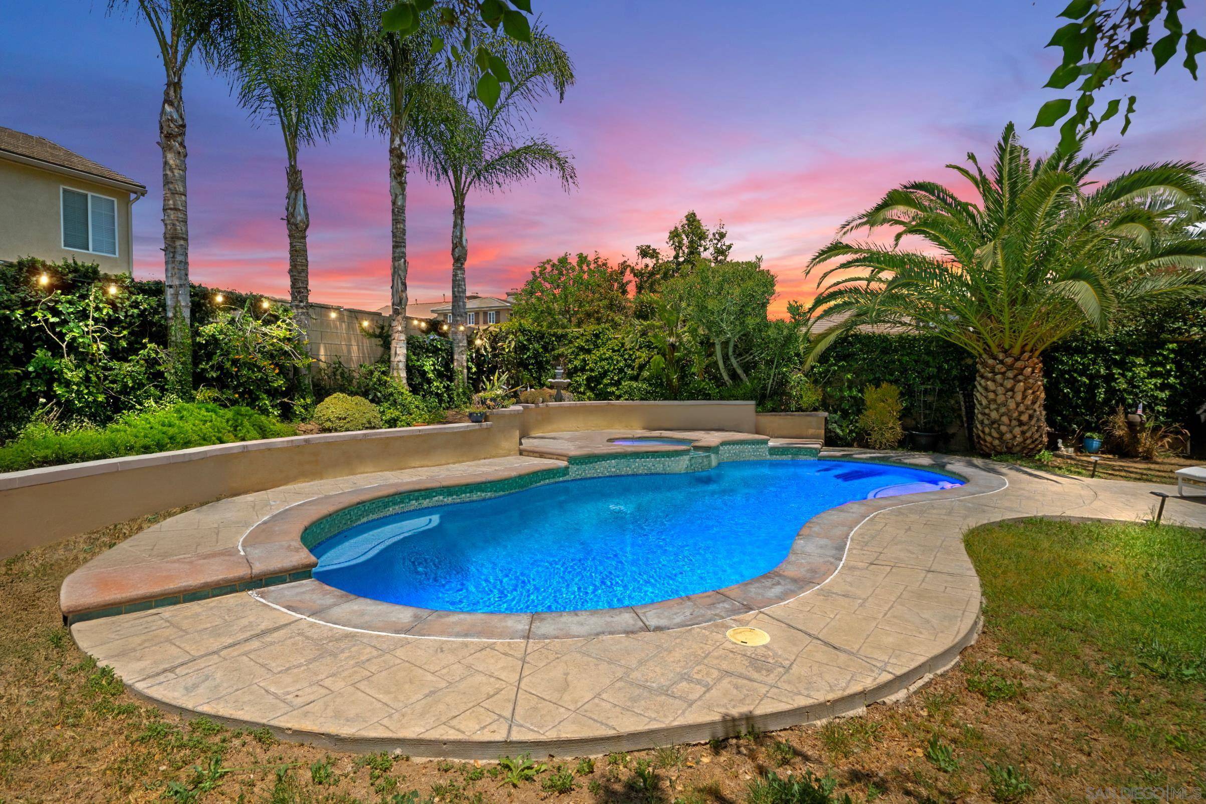 Corona, CA 88888,7387 Carrollton Pl