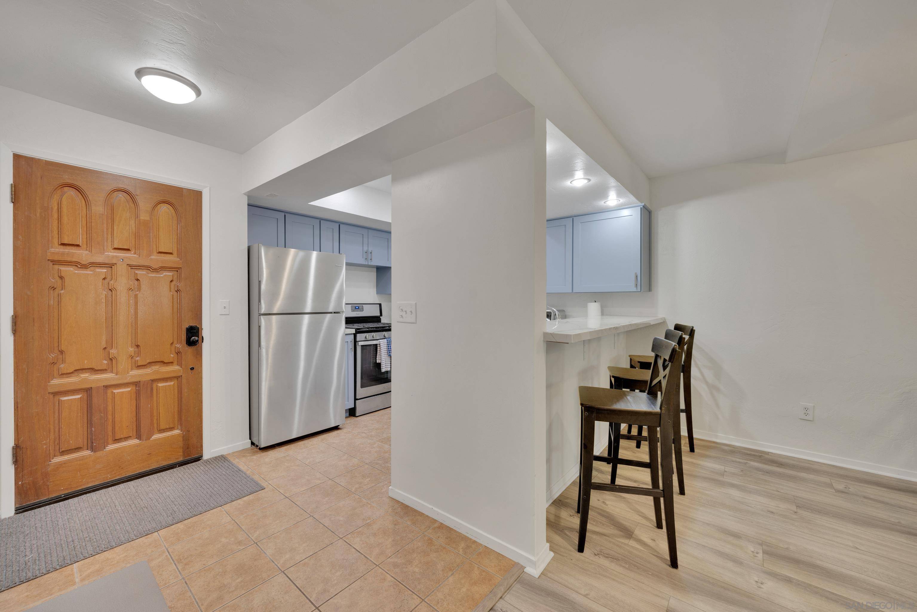 San Diego, CA 92103,4055 Falcon St #102