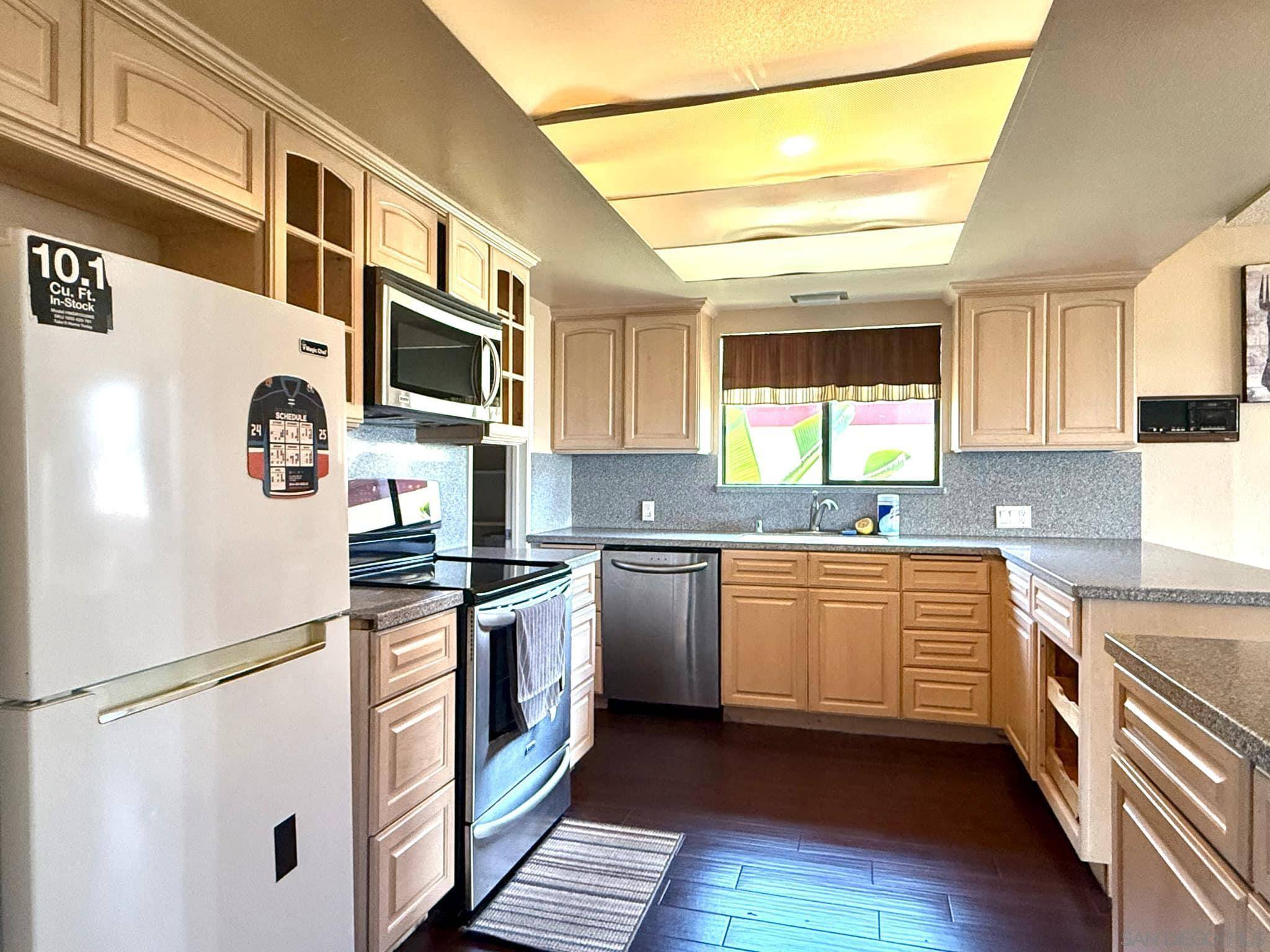 San Diego, CA 92109,4887 Randall Street