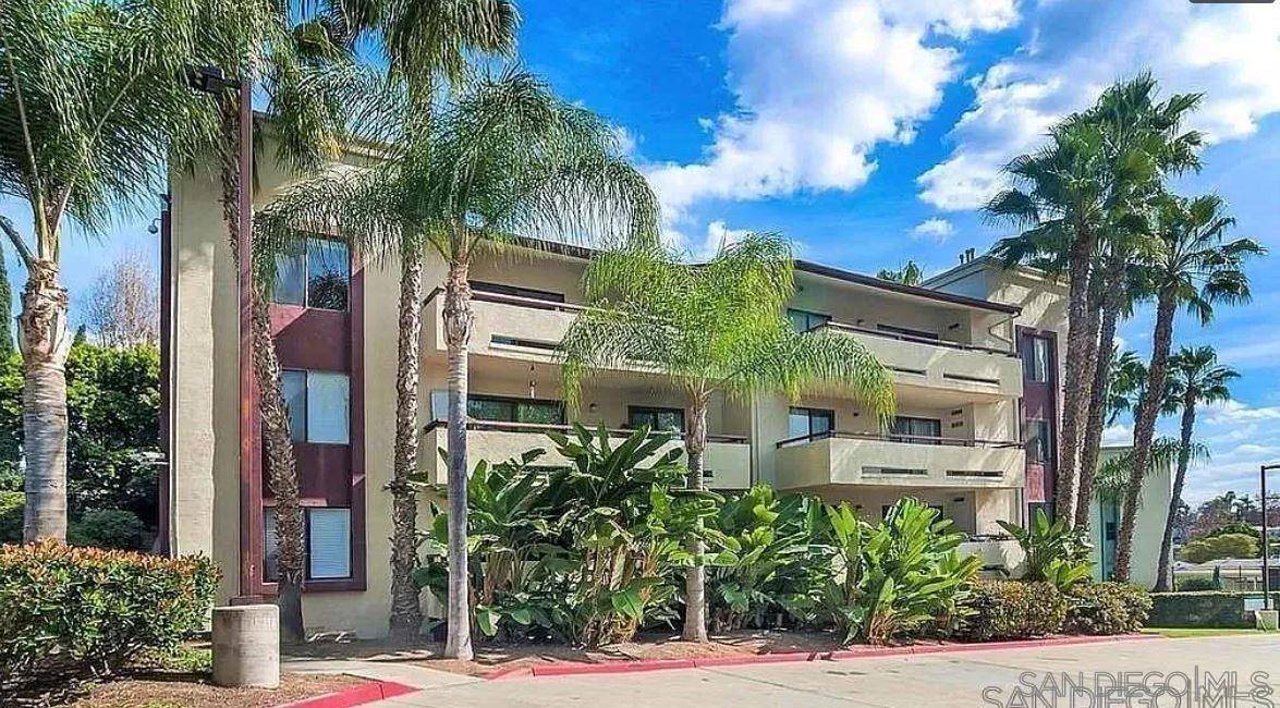 San Diego, CA 92115,5885 El Cajon Blvd #301