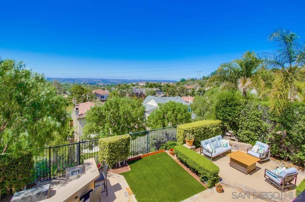 Carlsbad, CA 92009,3515 CAMINO CEREZA