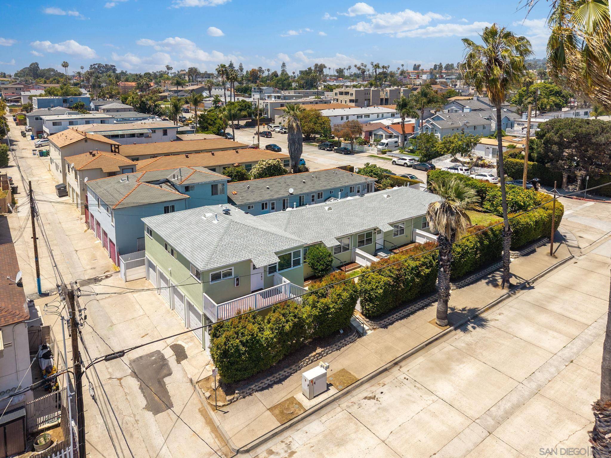 San Diego, CA 92109,2073-79 Reed Ave