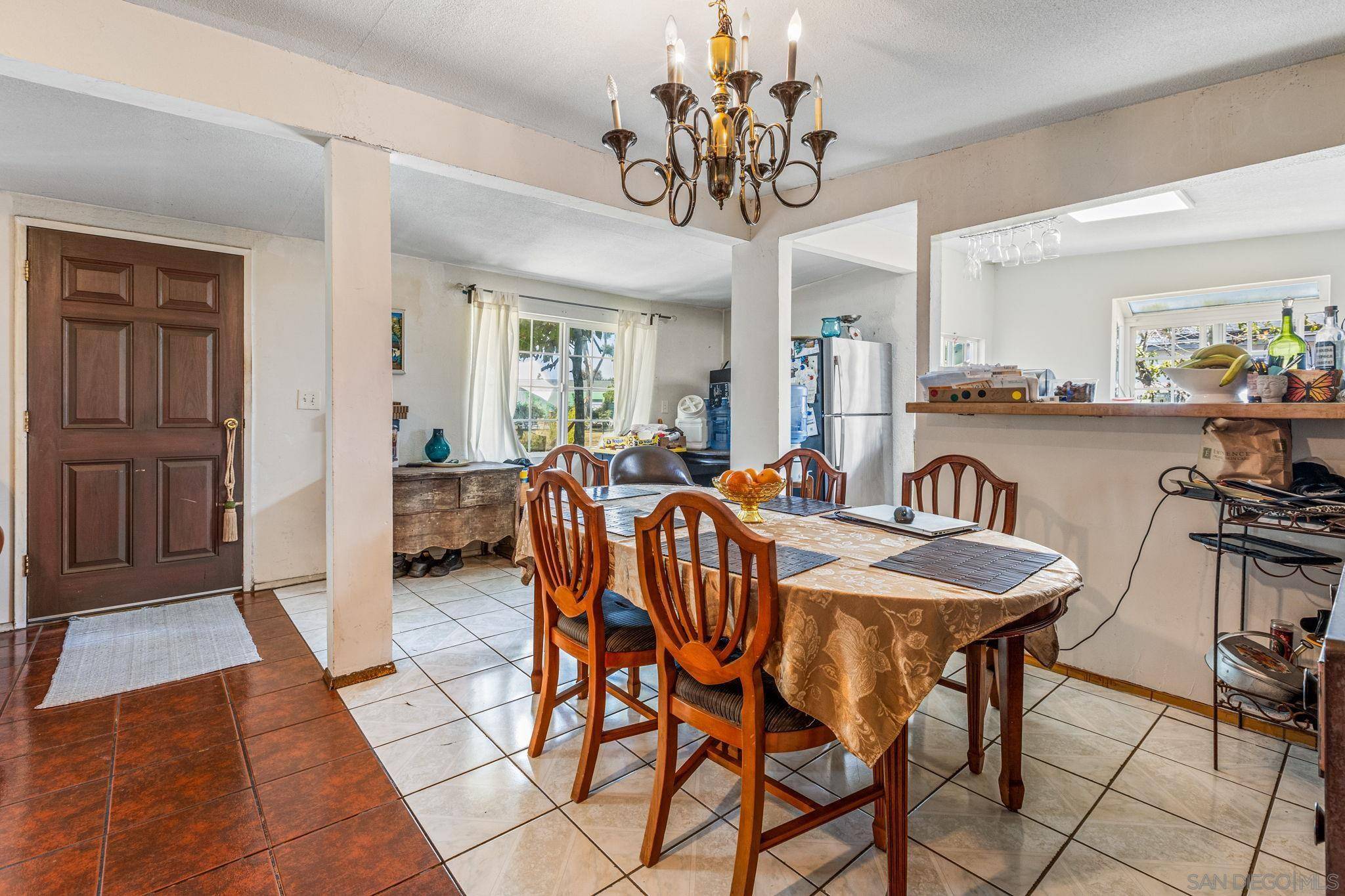 San Diego, CA 92102,875 Boundary St