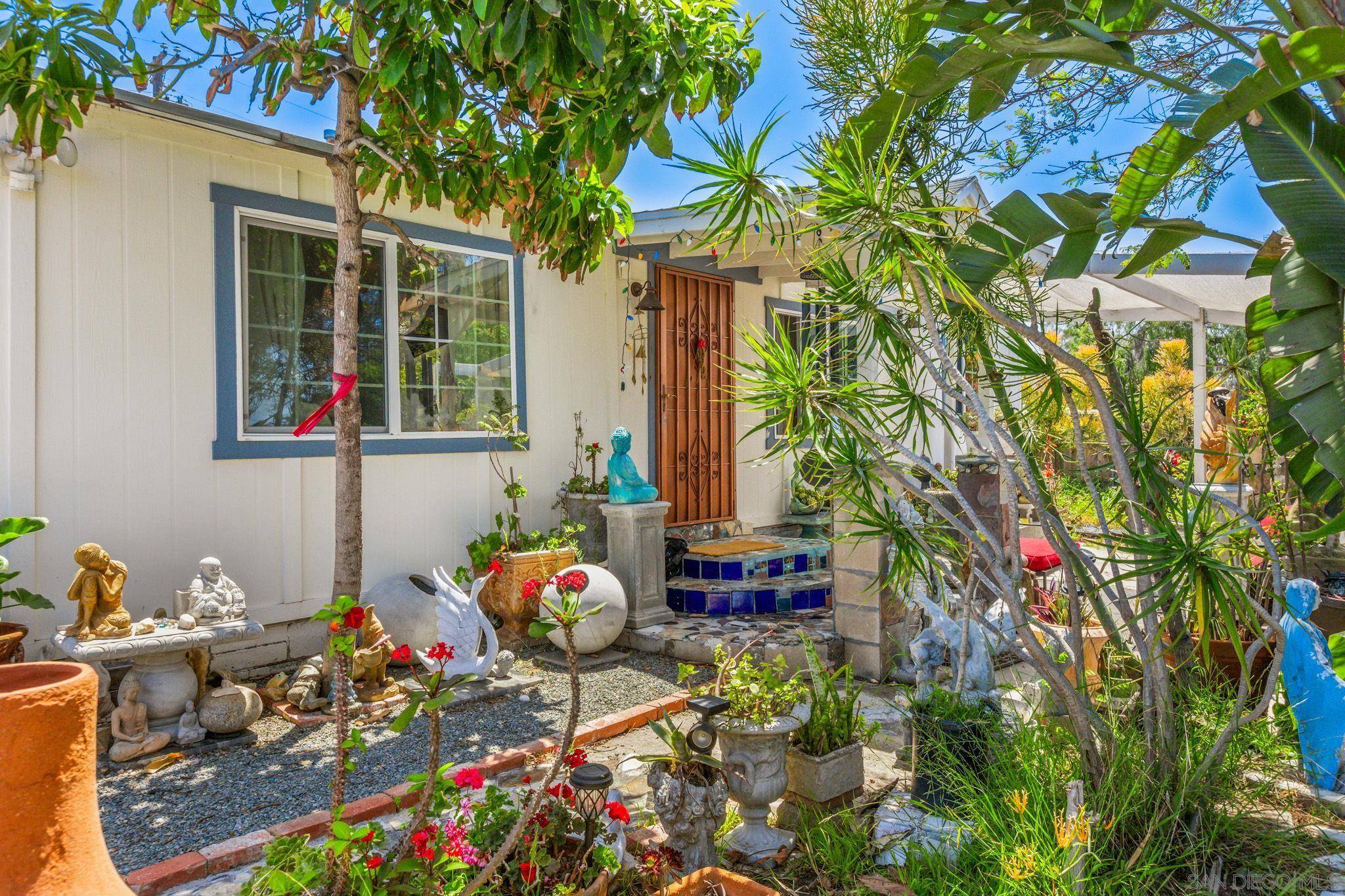 San Diego, CA 92102,875 Boundary St