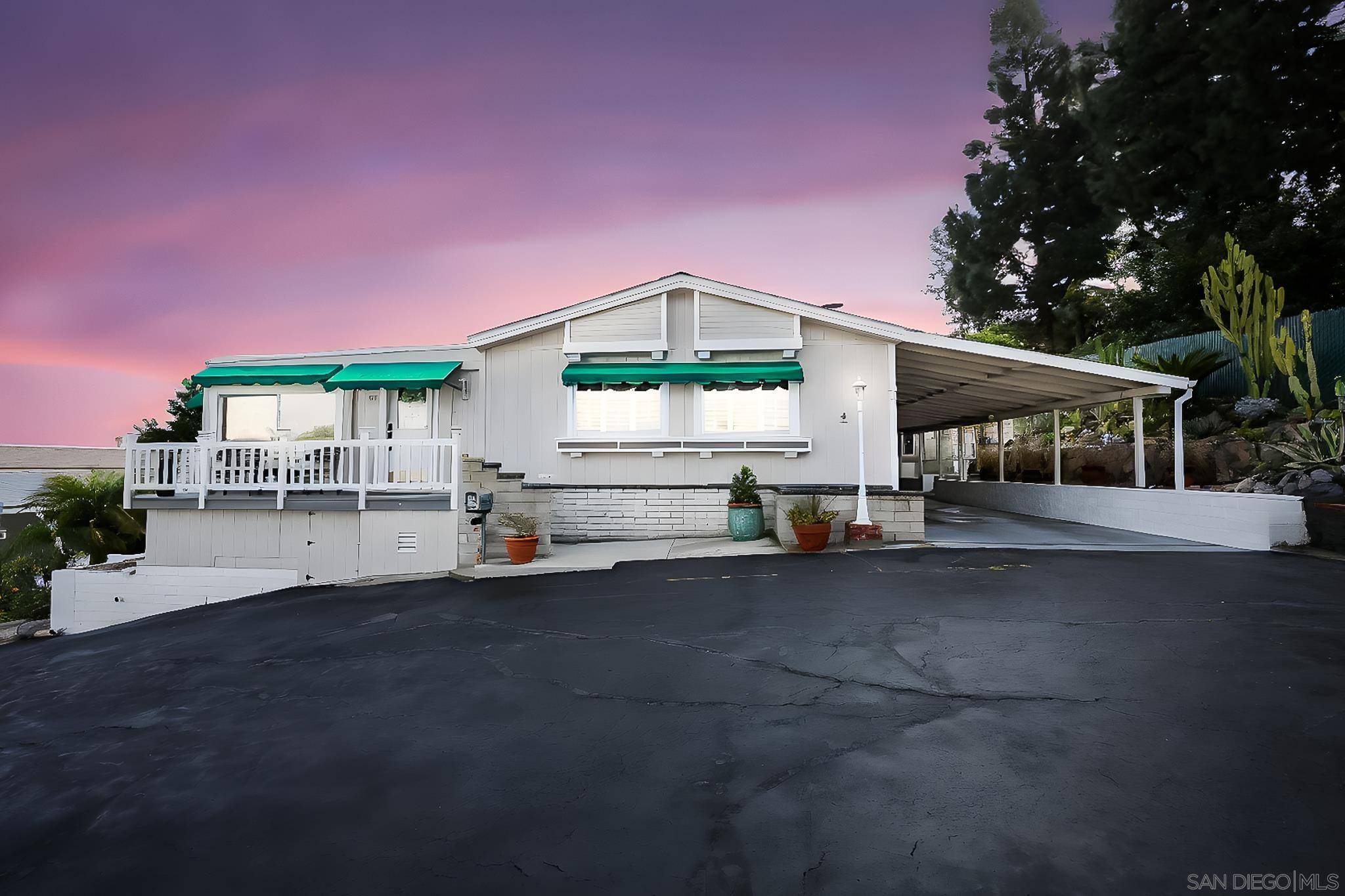 Vista, CA 92081,2130 Sunset Dr #SPC 71