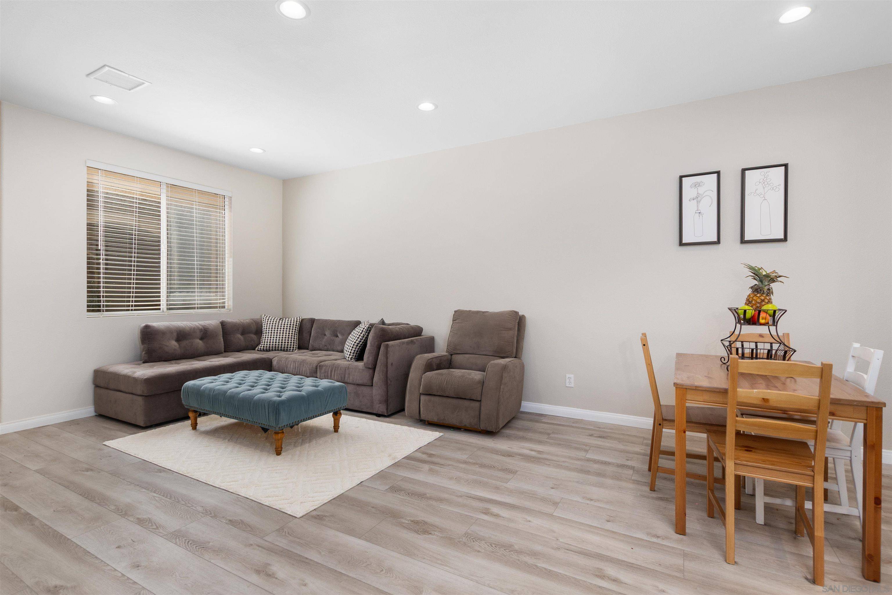 San Diego, CA 92128,12530 Heatherton Ct #31