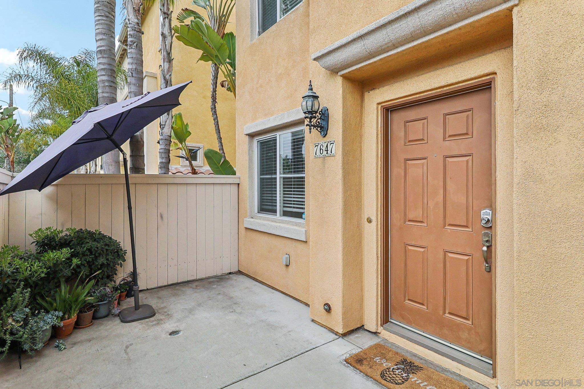 San Diego, CA 92111,7647 Family Circle