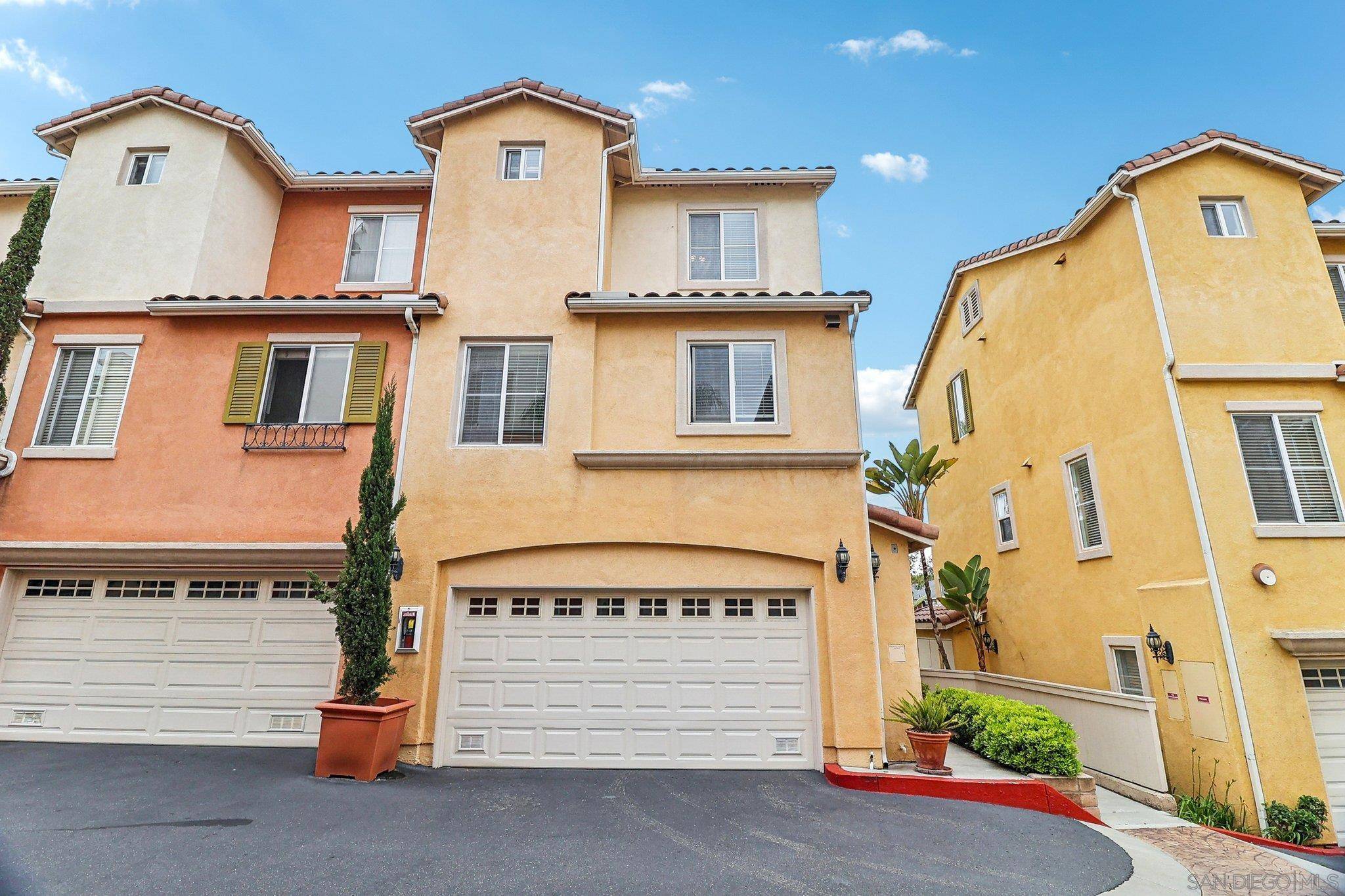 San Diego, CA 92111,7647 Family Circle