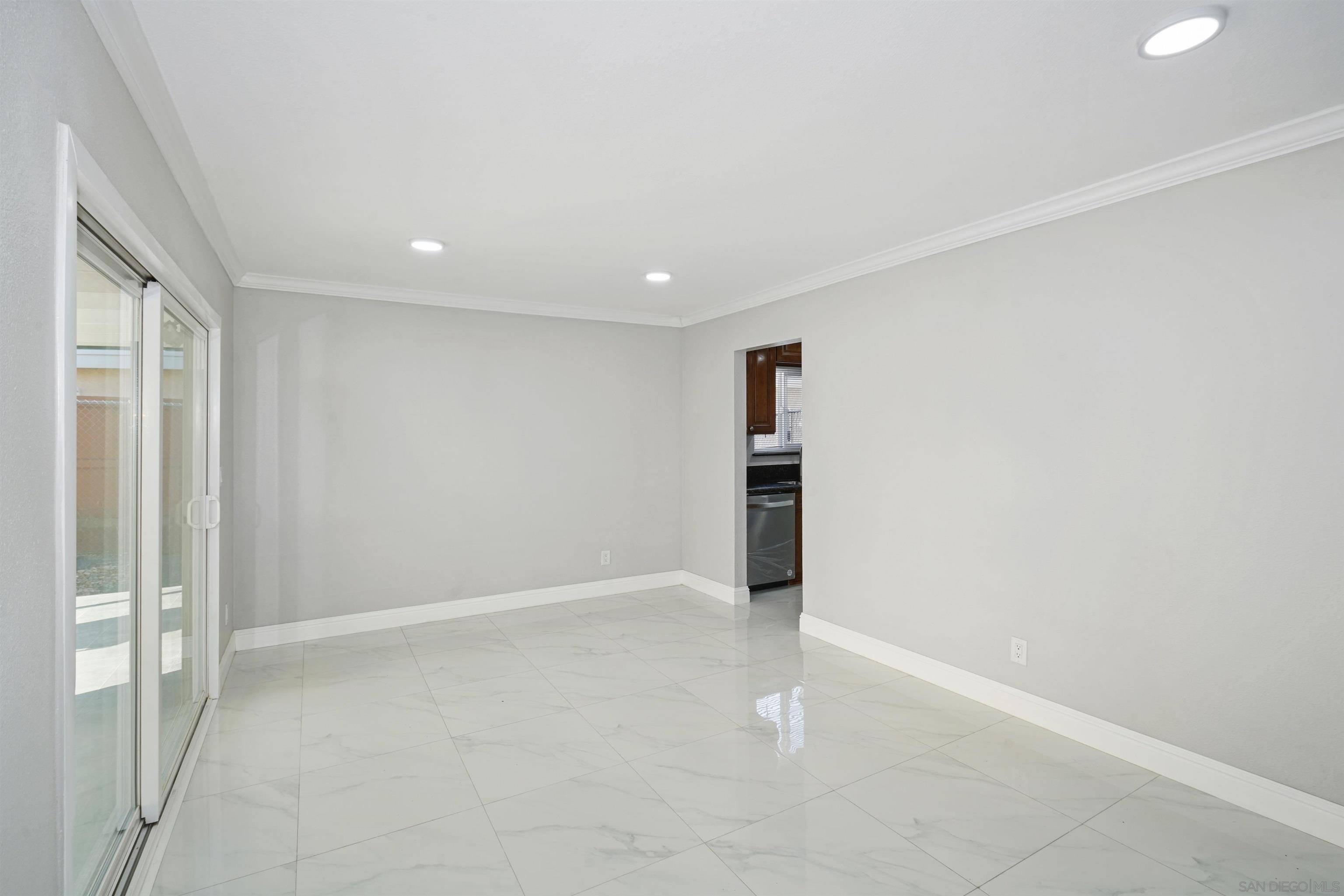 San Diego, CA 92114,7684 Meadowbrook Ct