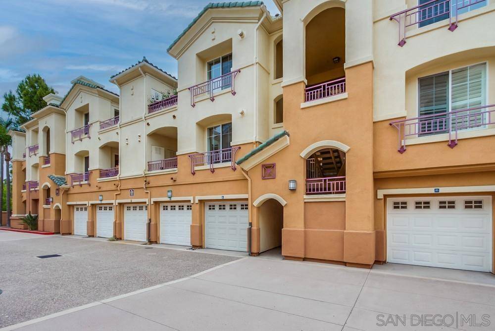 San Diego, CA 92130,12376 Carmel Country Rd #303