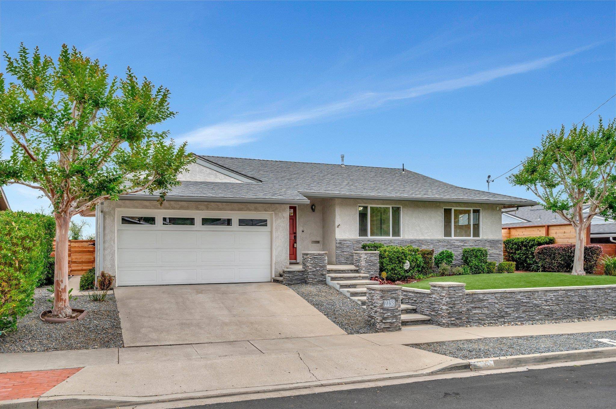 San Diego, CA 92110,2238 Tokalon St