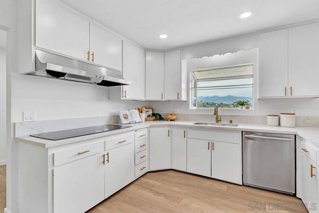 Jamul, CA 91935,2876 Pioneer Way