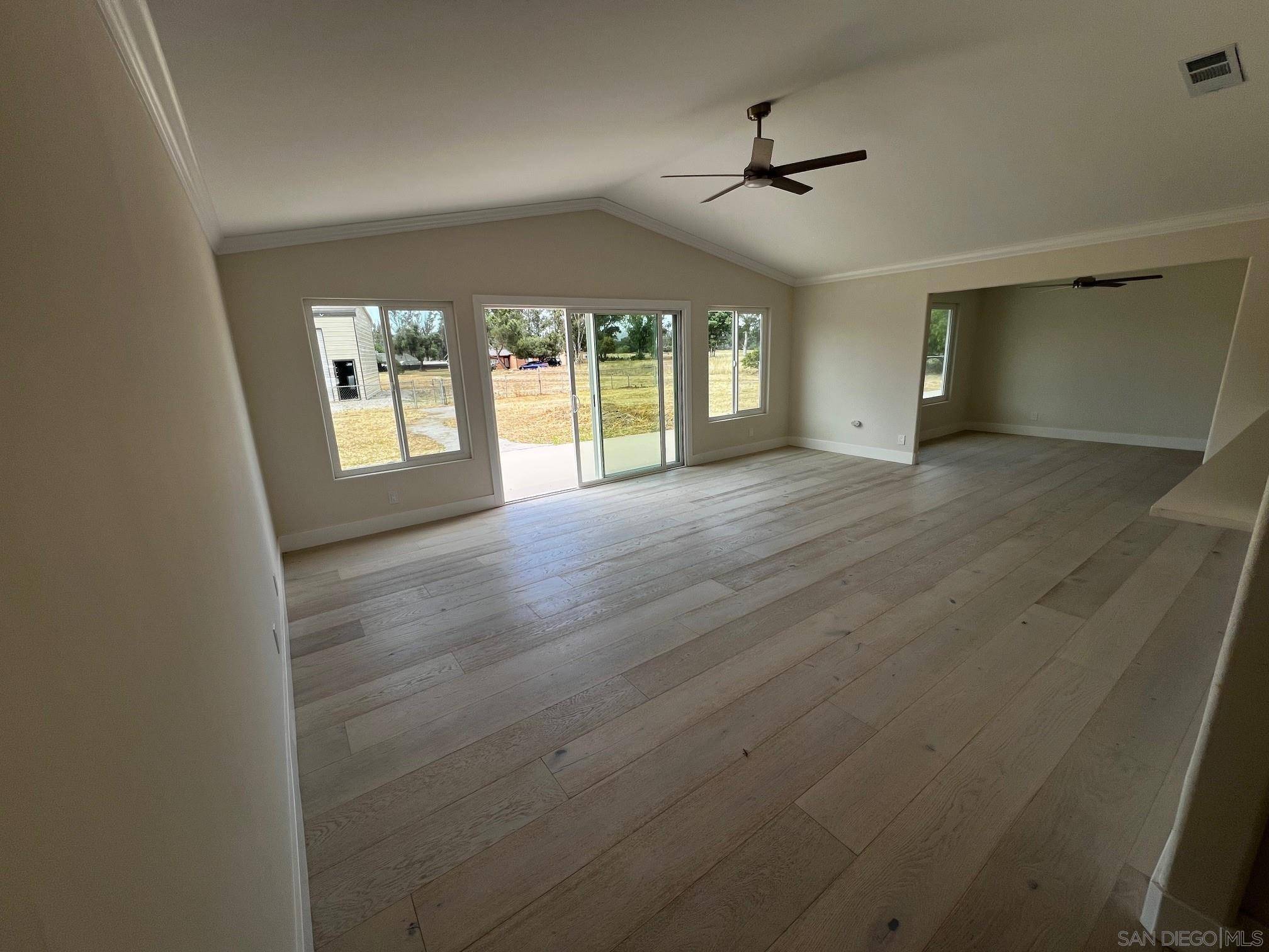 Ramona, CA 92065,2152 Walnut St