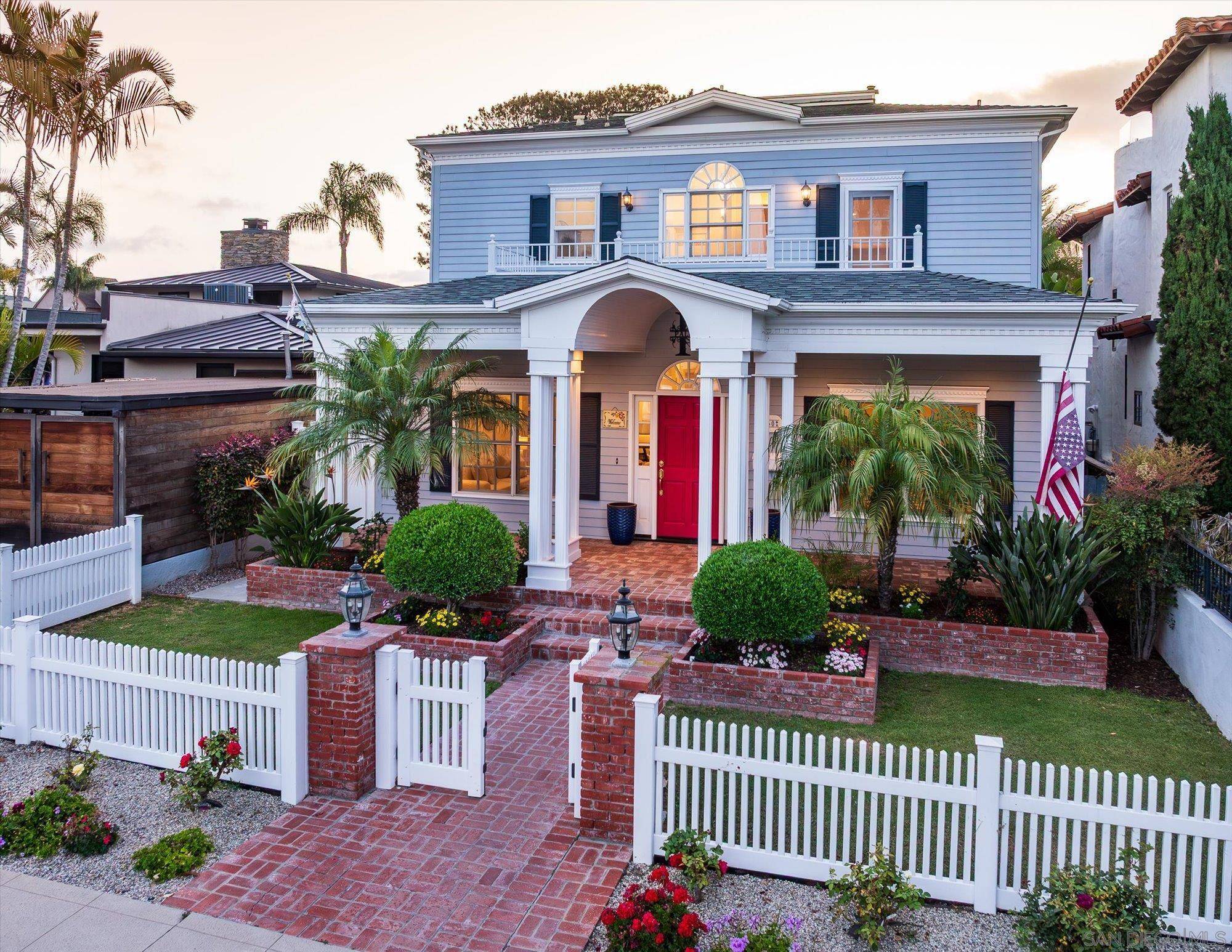 Coronado, CA 92118,260 H Avenue