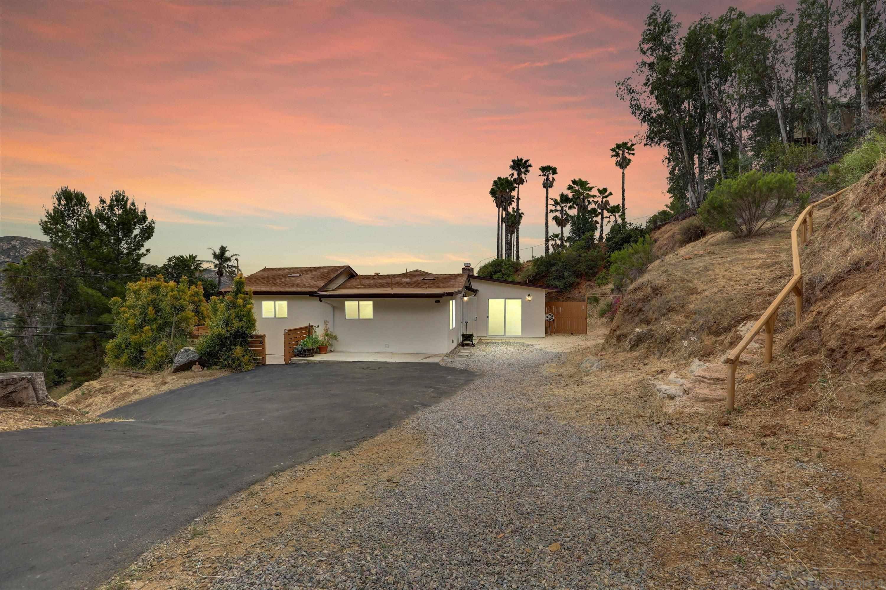 Lakeside, CA 92040,11694 Hi Ridge