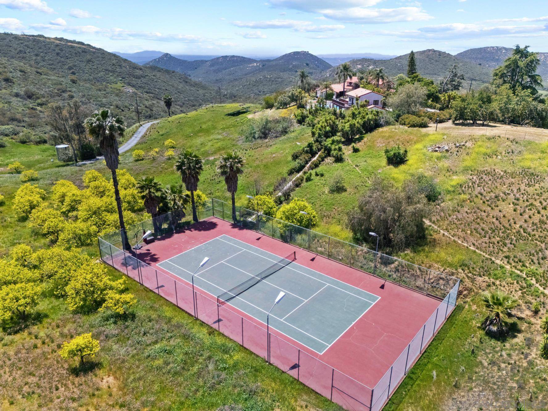 Poway, CA 92064,17156 Dos Hermanos