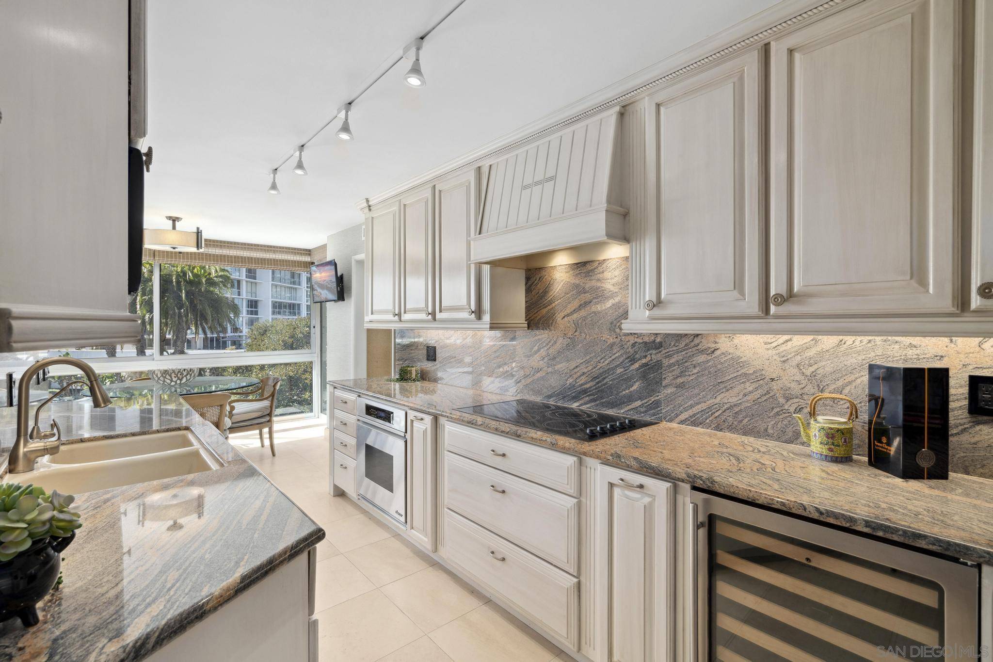 Coronado, CA 92118,1770 Avenida Del Mundo #202