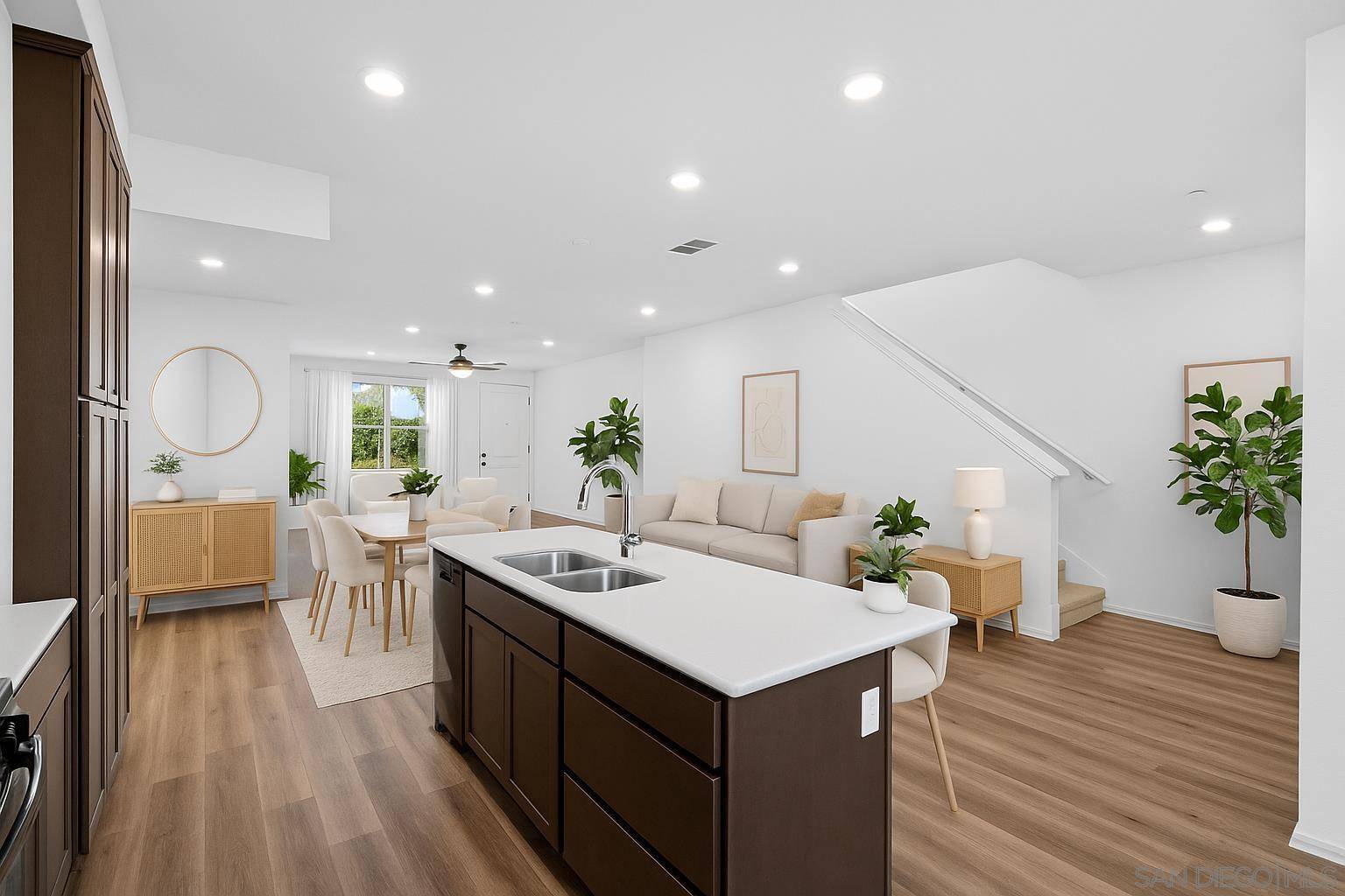 Chula Vista, CA 91915,2044 Luzon Lane #4
