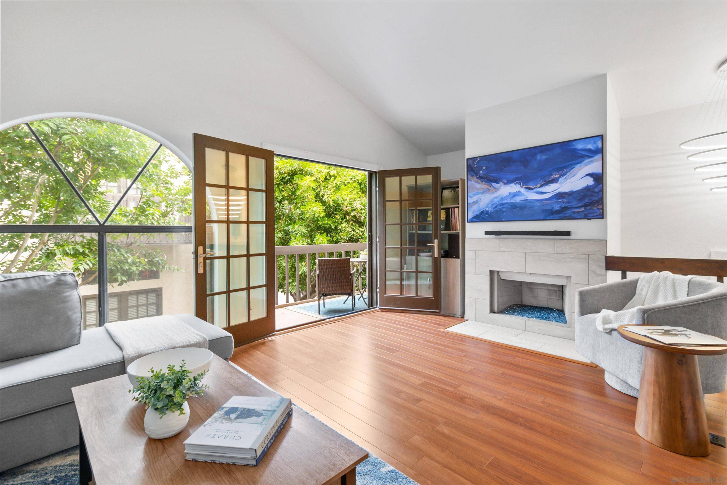 Carlsbad, CA 92009,2362 Altisma Way #A
