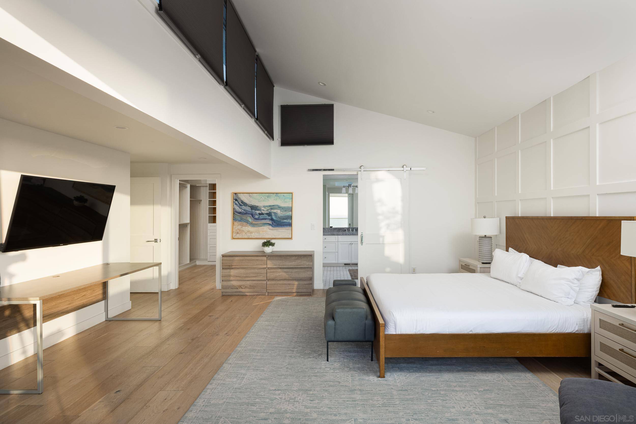 La Jolla, CA 92037,1624 Torrey Pines Rd