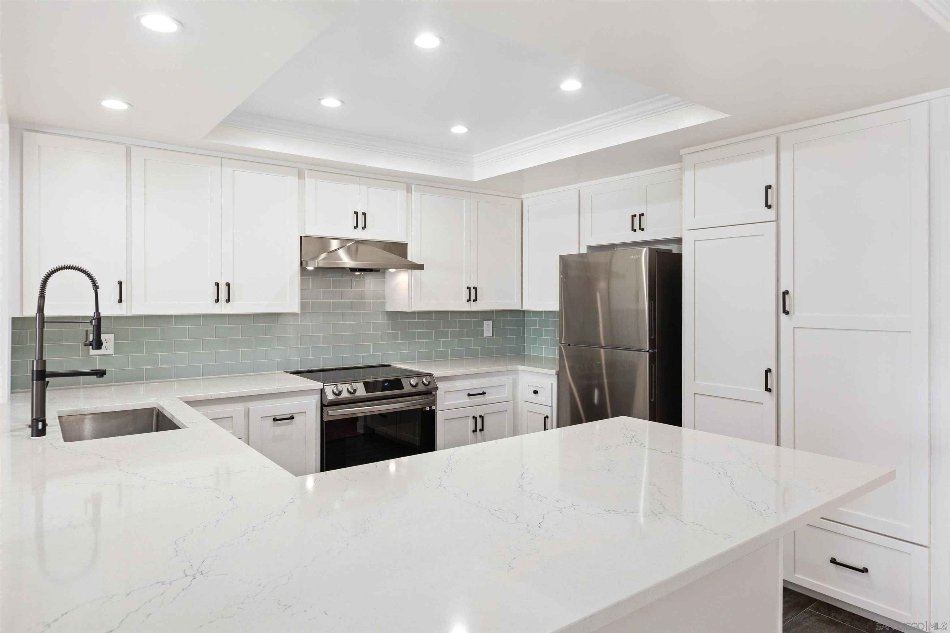 Coronado, CA 92118,24 Montego