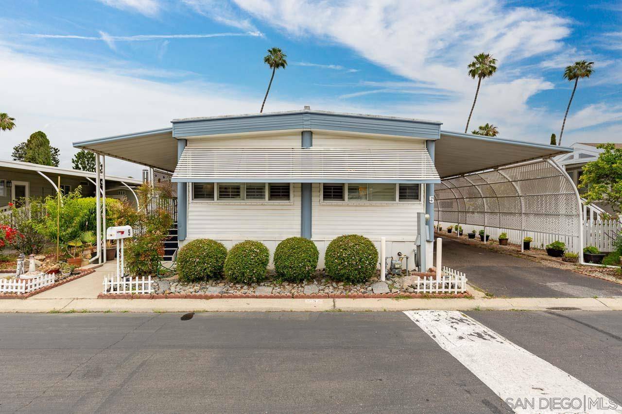 Escondido, CA 92027,2280 E Valley Parkway #5