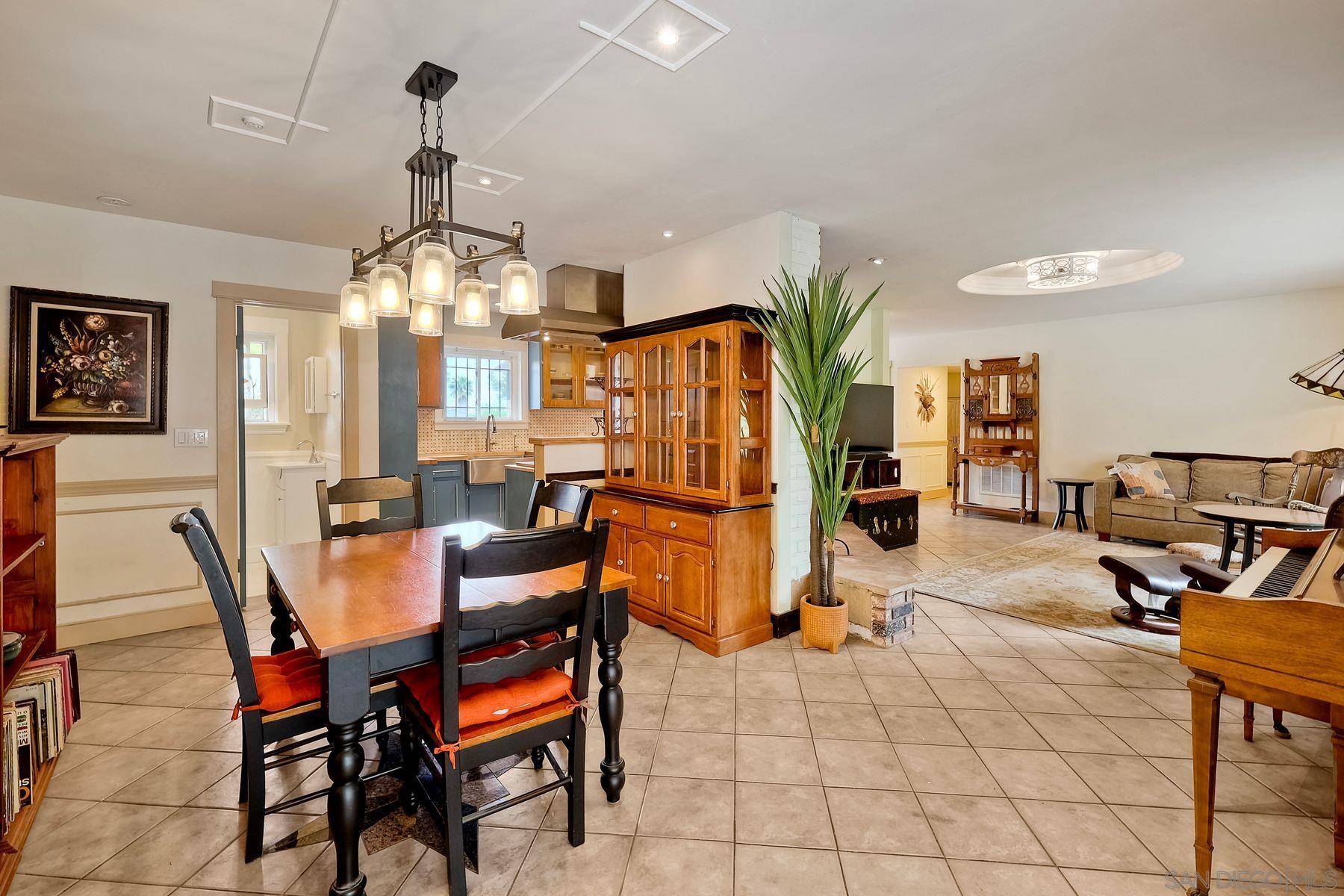 La Mesa, CA 91941,9435 Morcado Cir