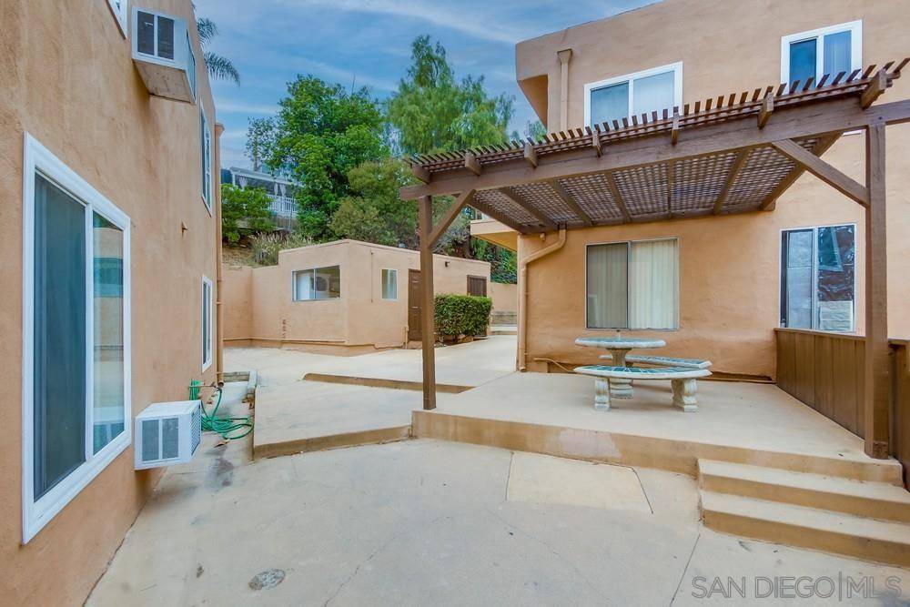 Lemon Grove, CA 91945,8230 Lemon Grove Way
