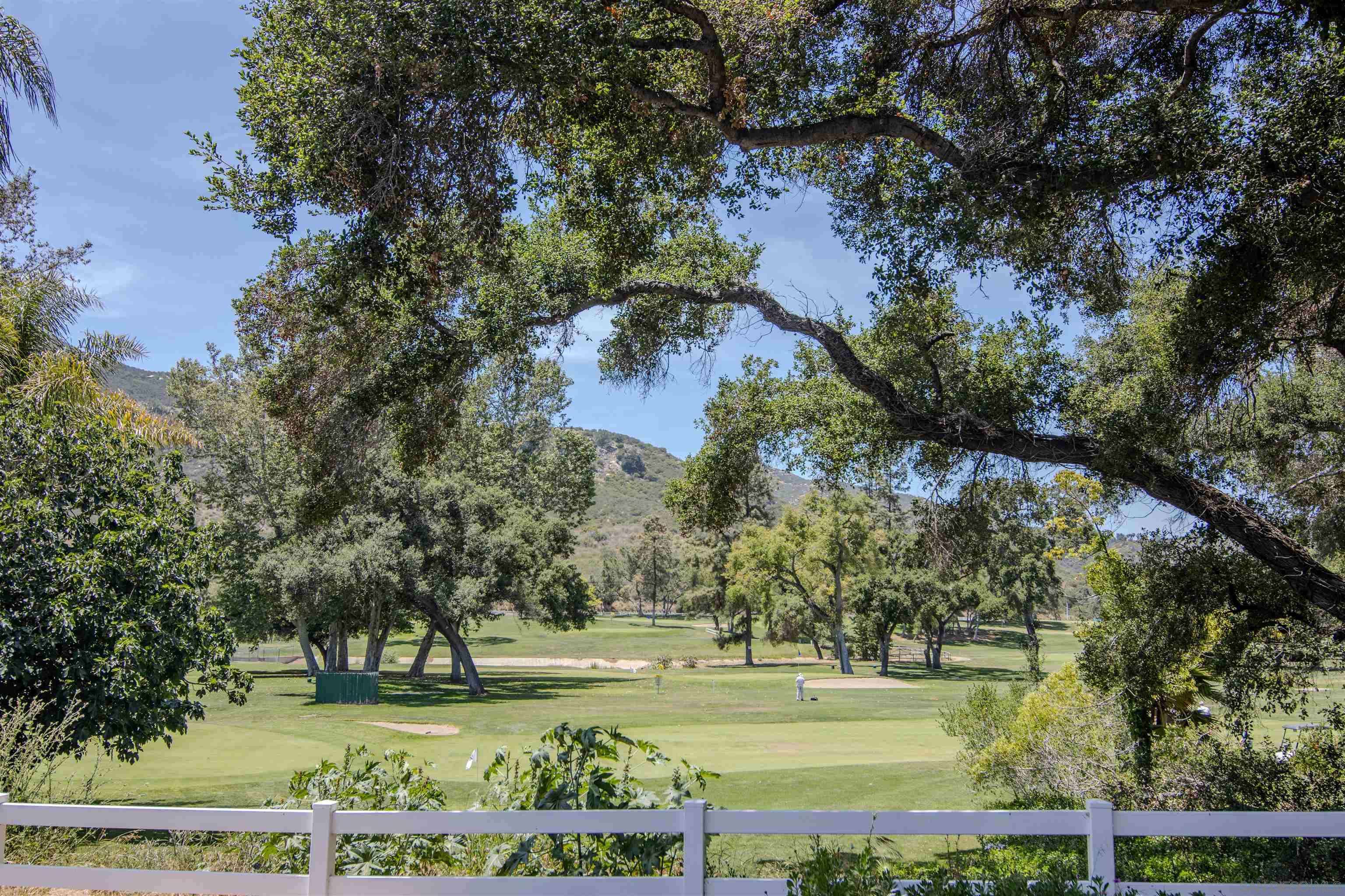 Escondido, CA 92026,8975 Lawrence Welk Dr Spc 45
