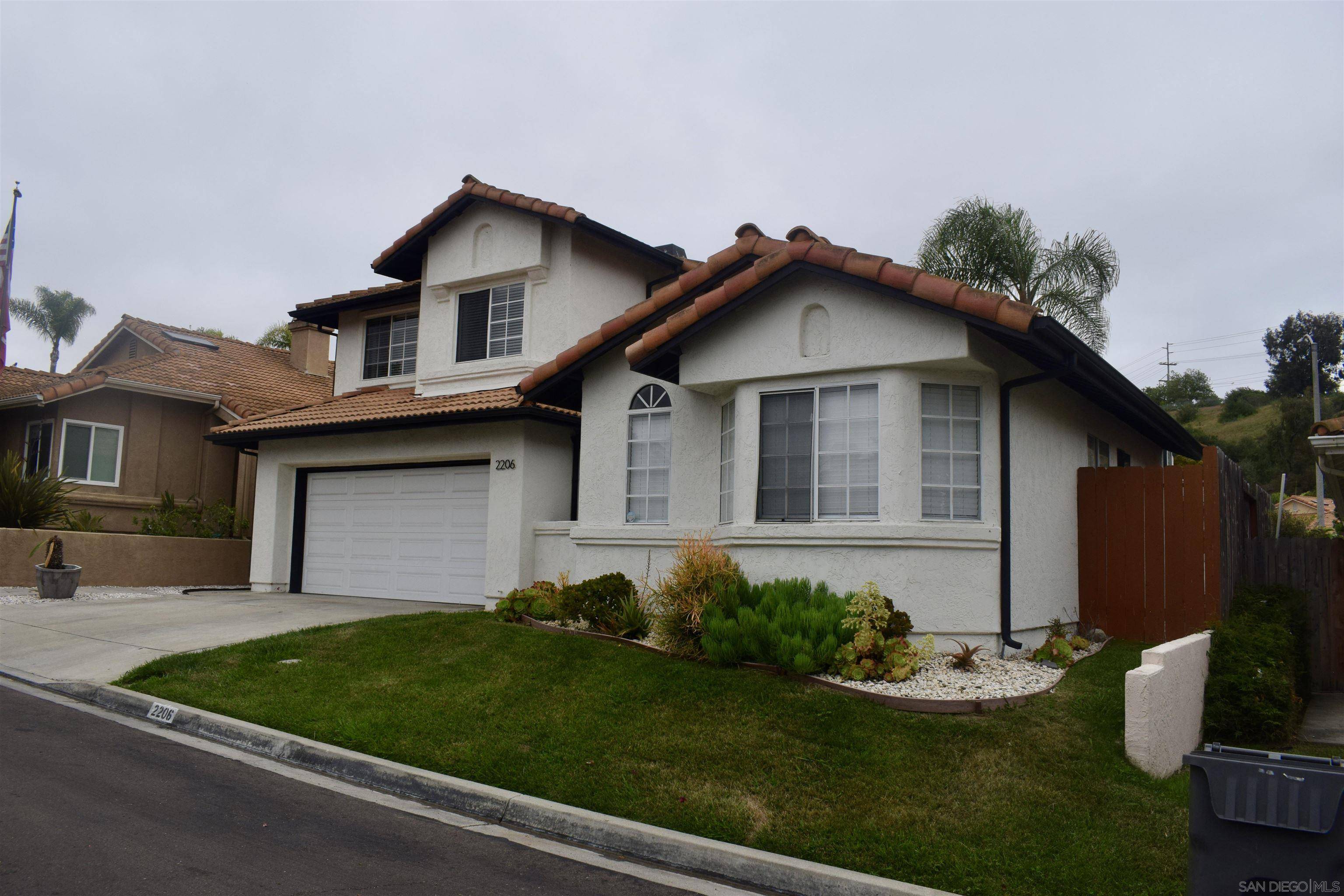 Oceanside, CA 92056,2206 Luz Way