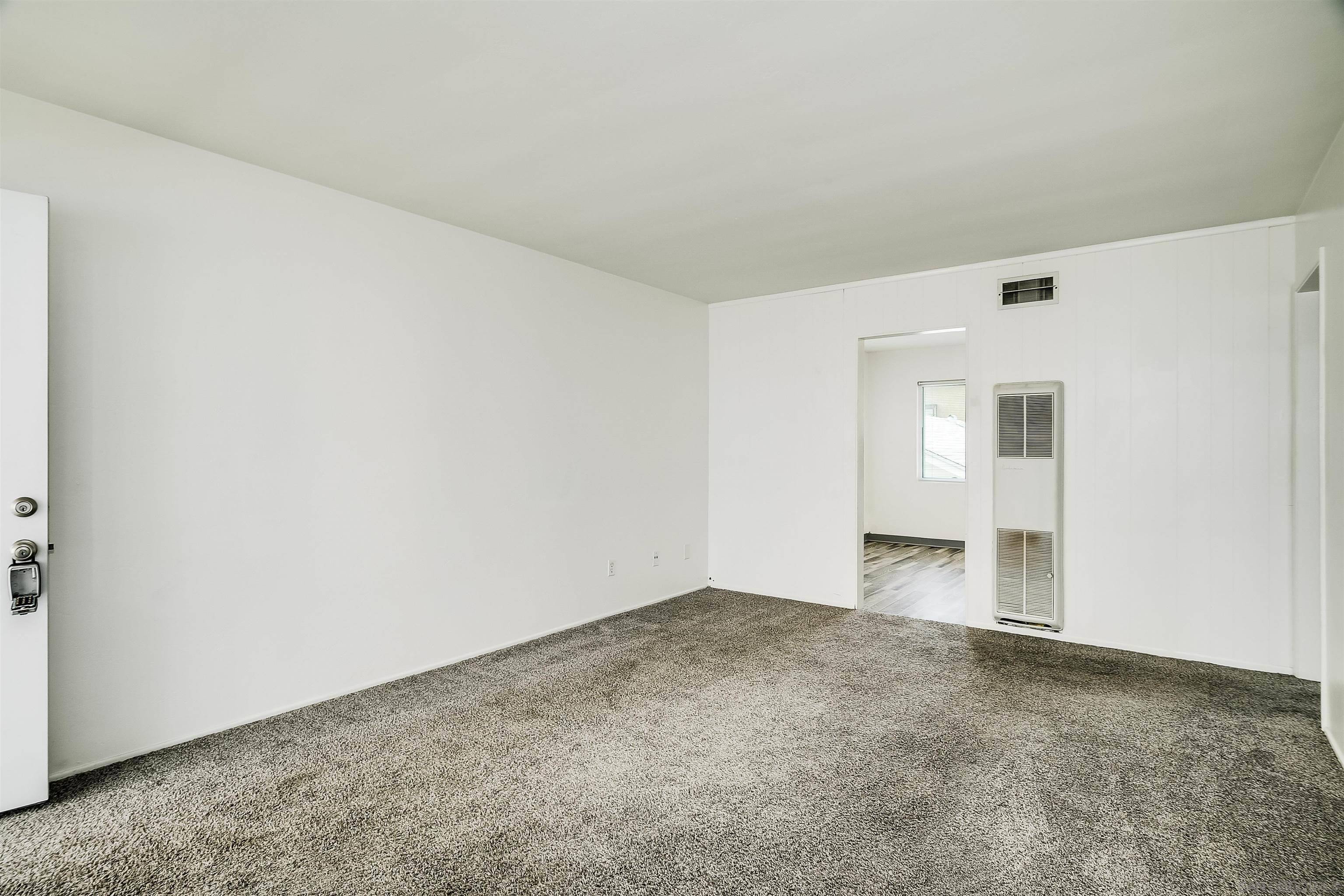 San Diego, CA 92104,4343 Idaho St. (-1/2)