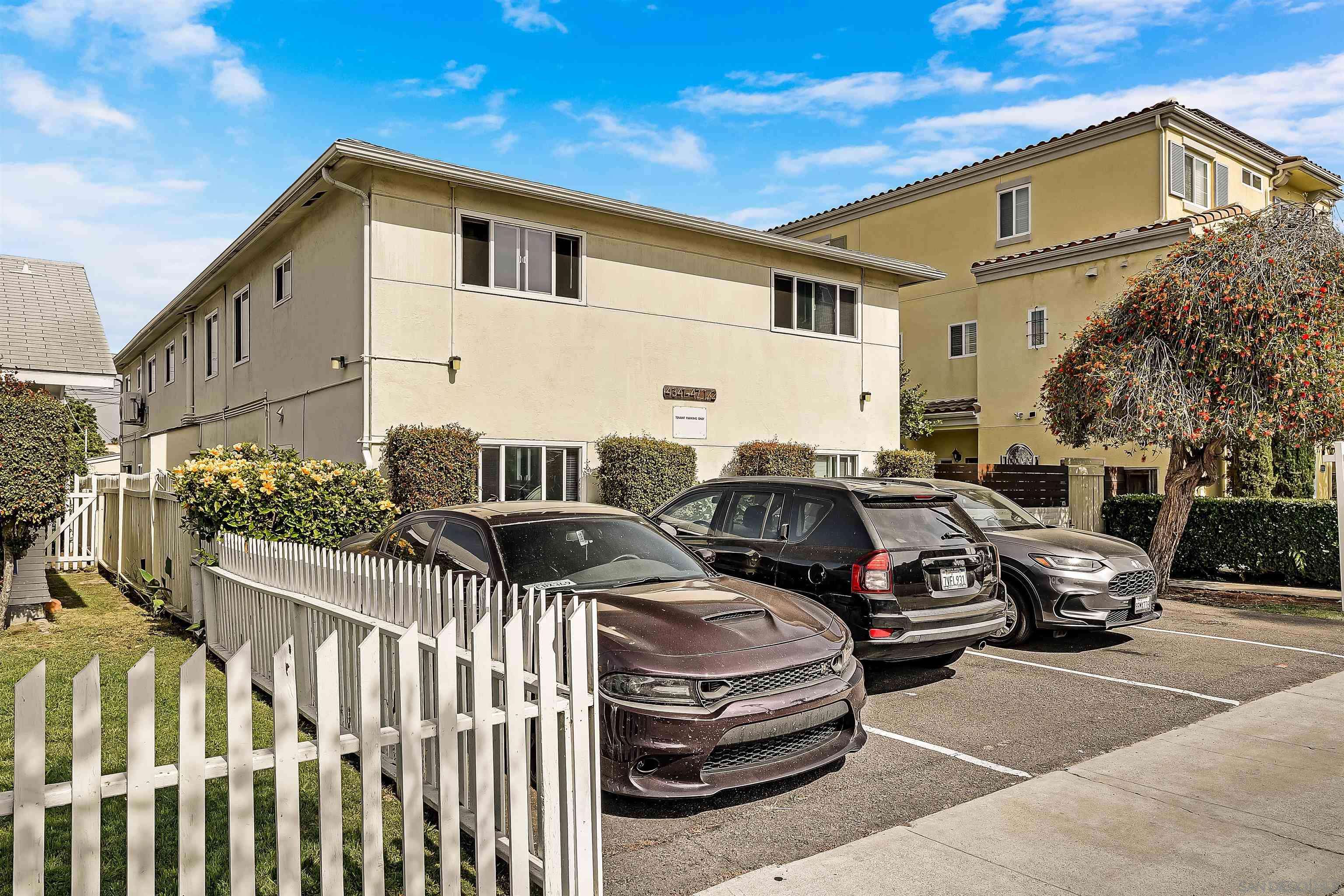 San Diego, CA 92104,4343 Idaho St. (-1/2)