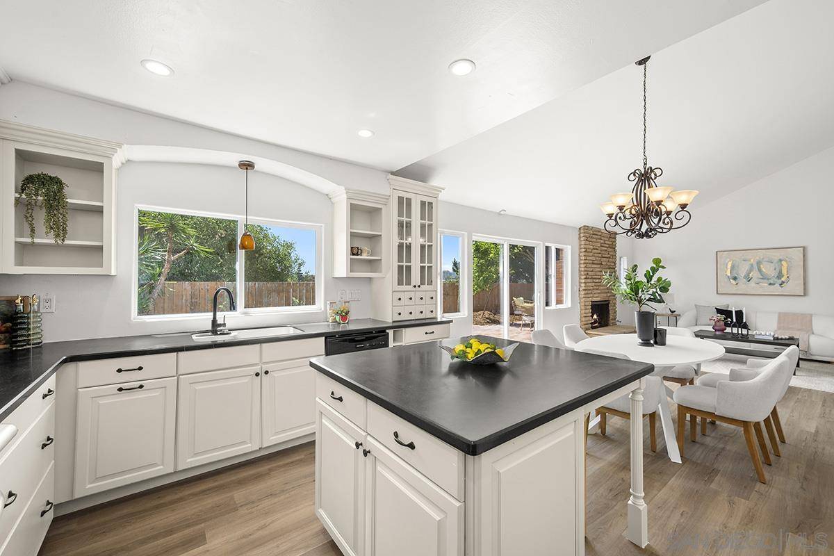 San Diego, CA 92122,6524 Calgary Ct