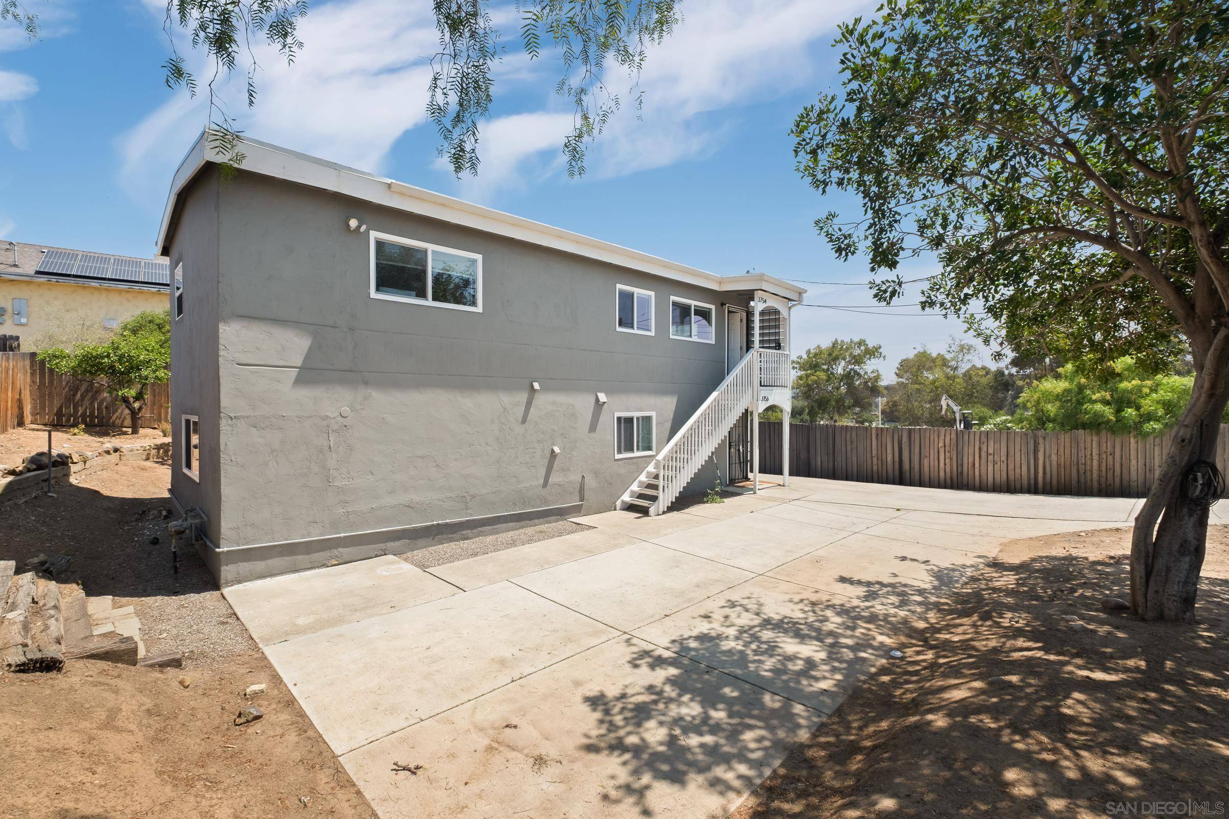 La Mesa, CA 91941,3754-56 Riviera Dr