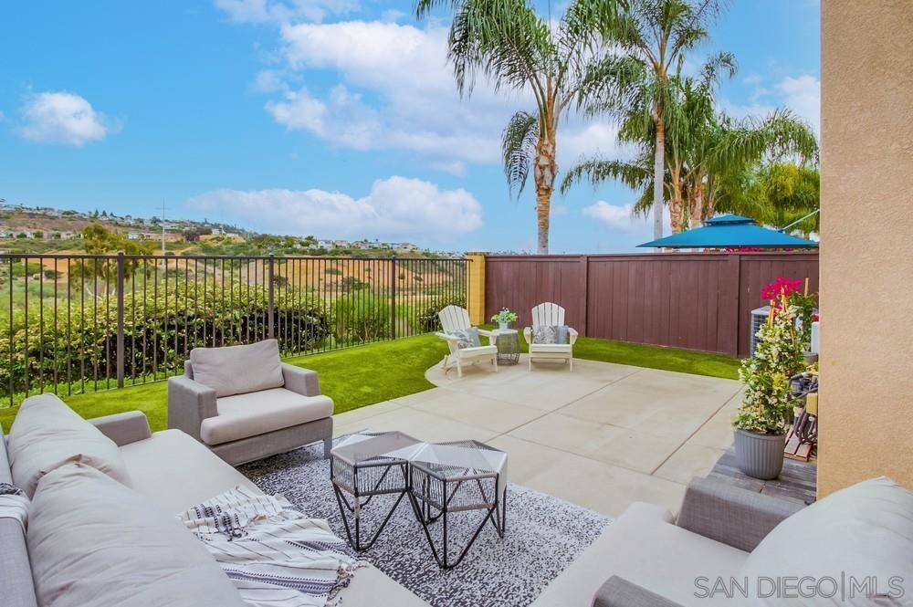 Carlsbad, CA 92009,6938 Feldspar Place
