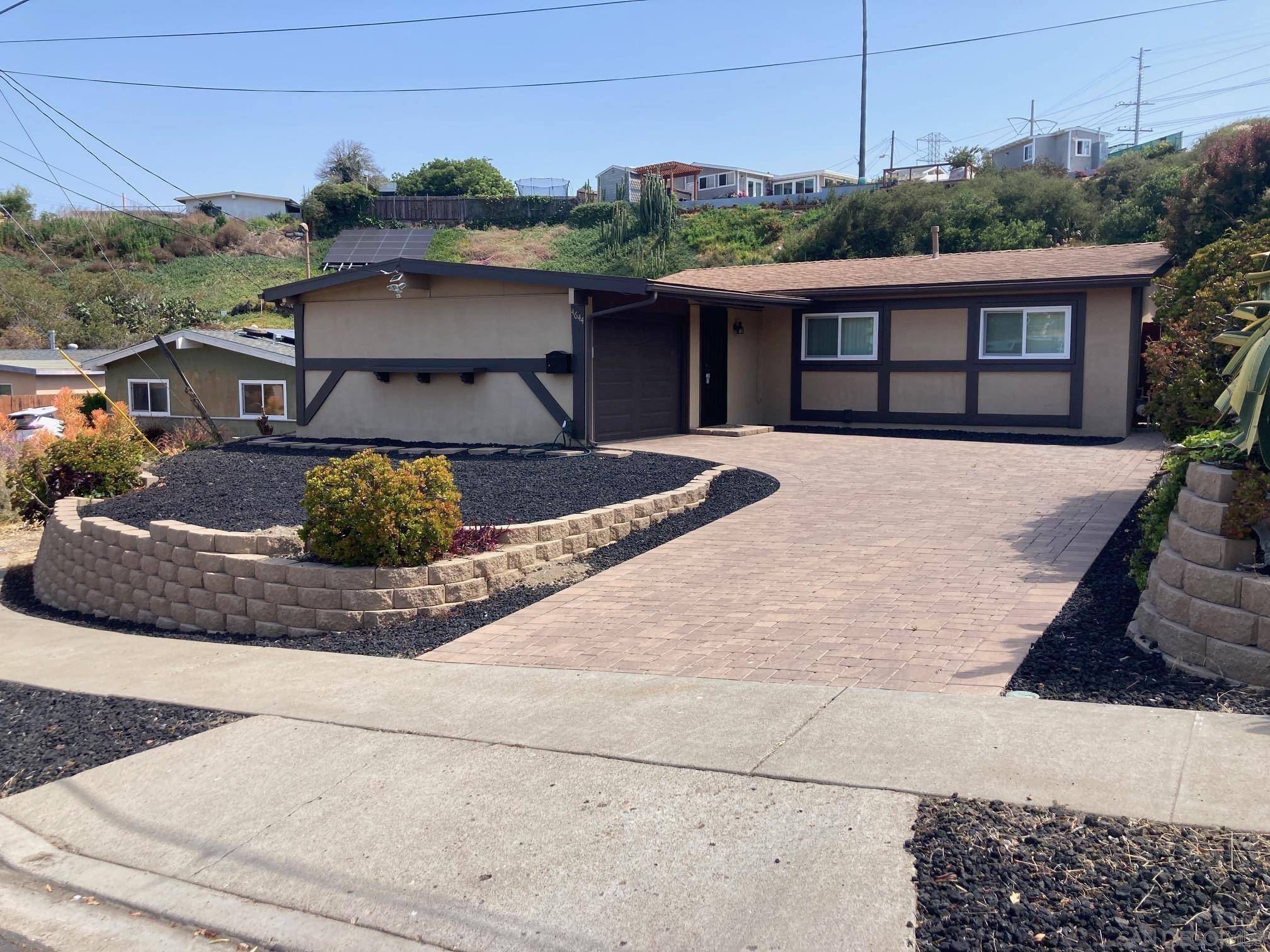 San Diego, CA 92117,4644 Chateau Pl