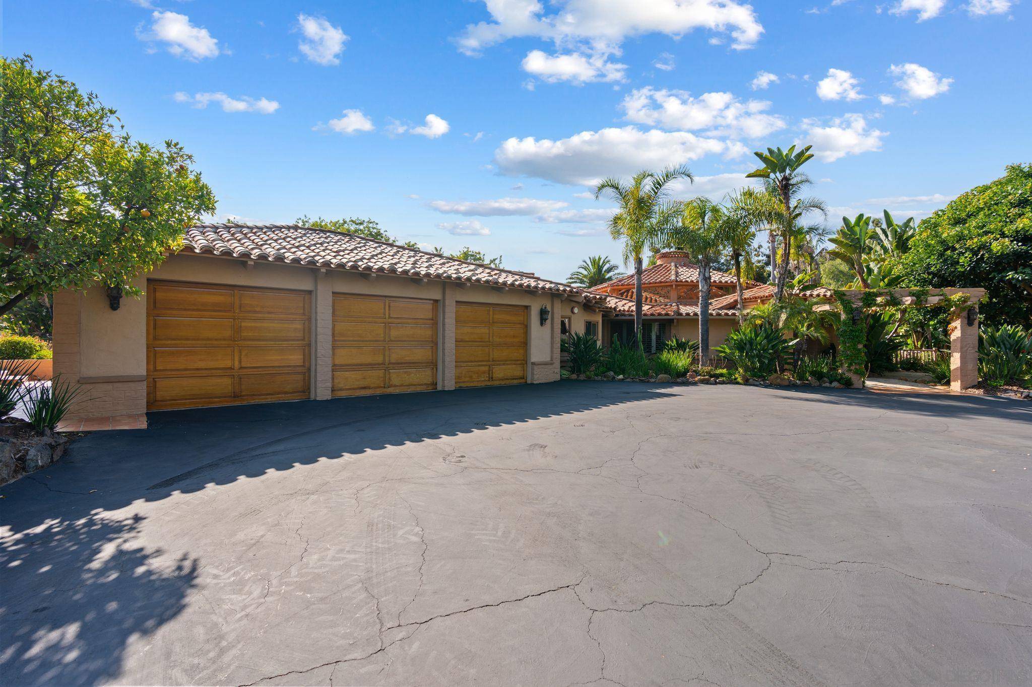 Rancho Santa Fe, CA 92067,17216 & 17218 La Brisa