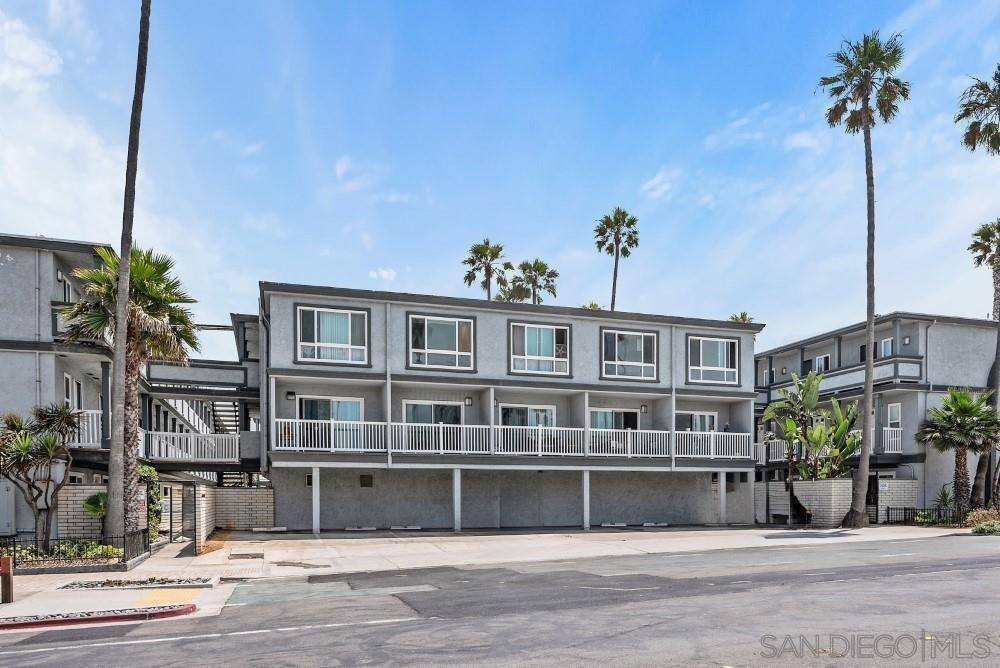 Imperial Beach, CA 91932,1111 Seacoast Dr #36