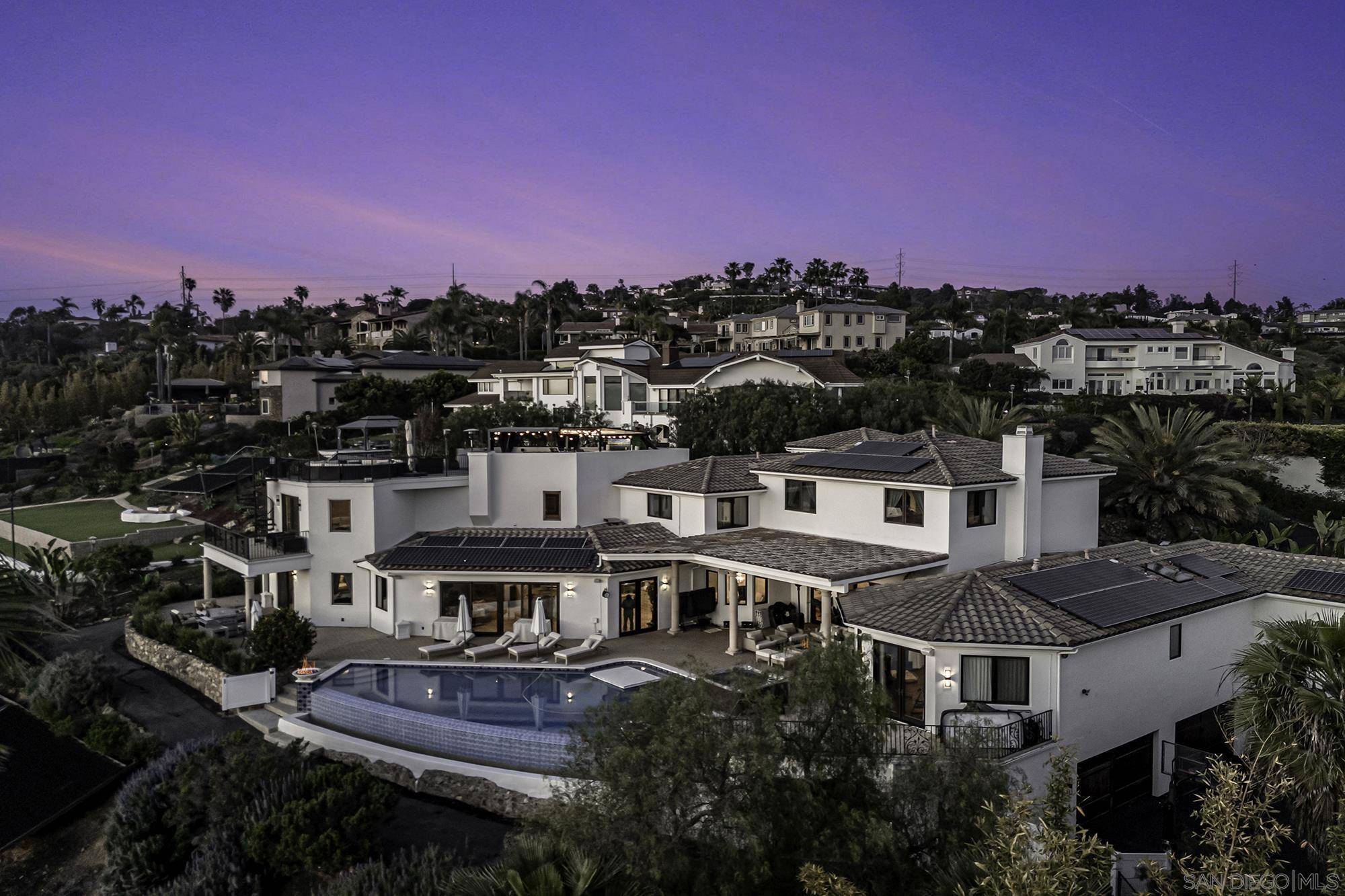 Carlsbad, CA 92009,7335 El Fuerte St