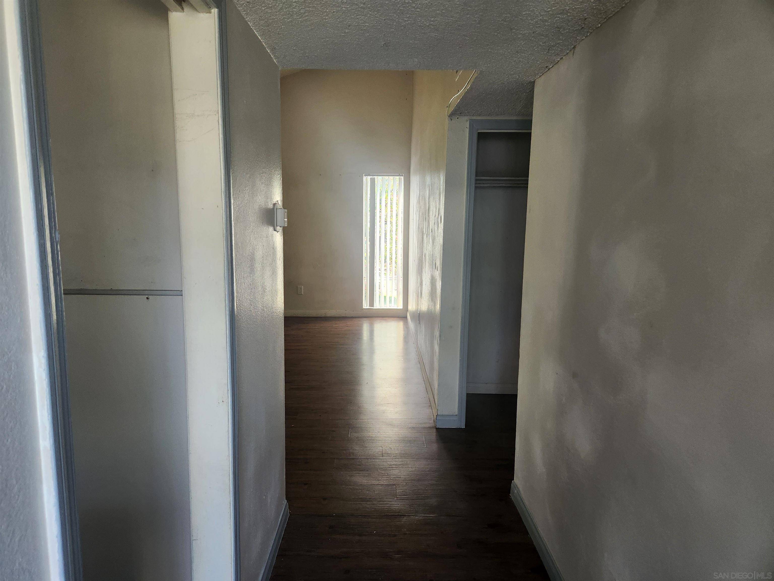 Escondido, CA 92027,1811 E Grand 120