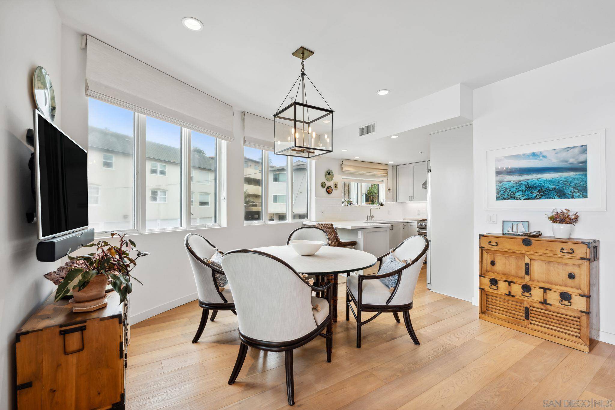 La Jolla, CA 92037,6767 Neptune Place #206