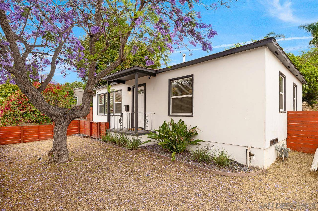 La Mesa, CA 91942,4241 70th Street
