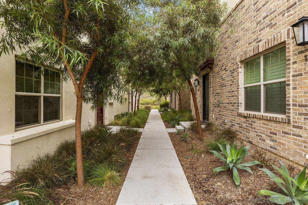 San Marcos, CA 92078,145 Lazurite Rd