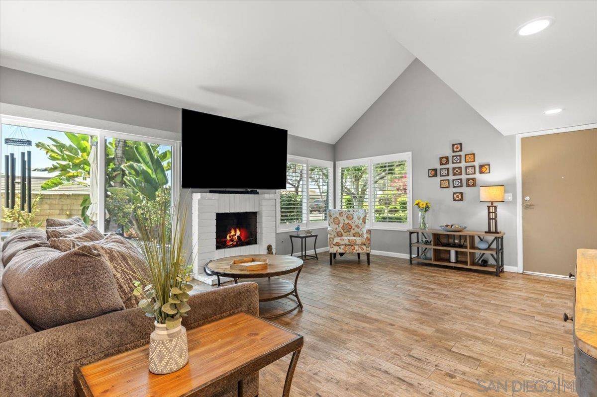 San Diego, CA 92124,10785 Escobar Dr