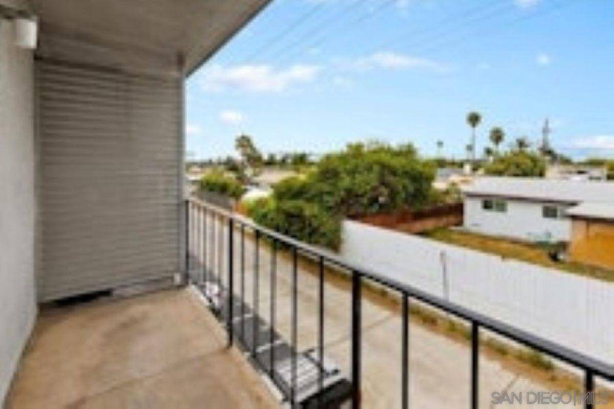 San Diego, CA 92117,4885 Cole St #36