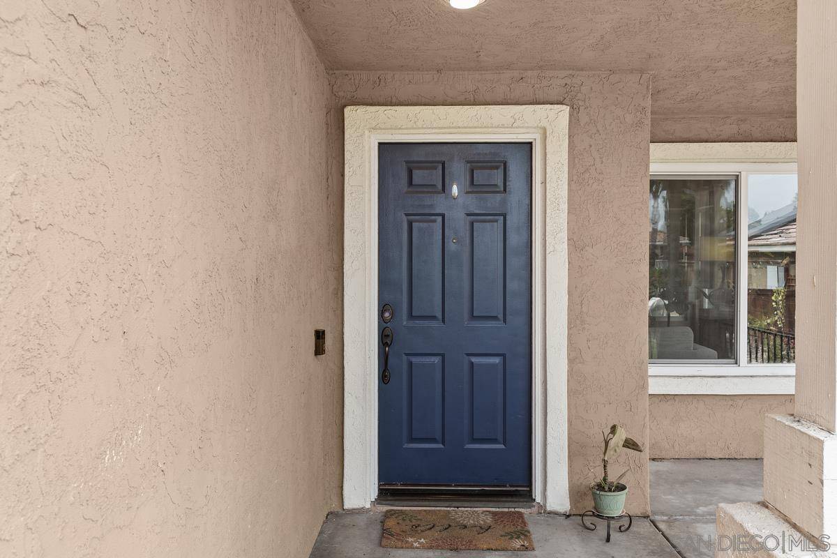Chula Vista, CA 91910,894 Plaza Catalonia