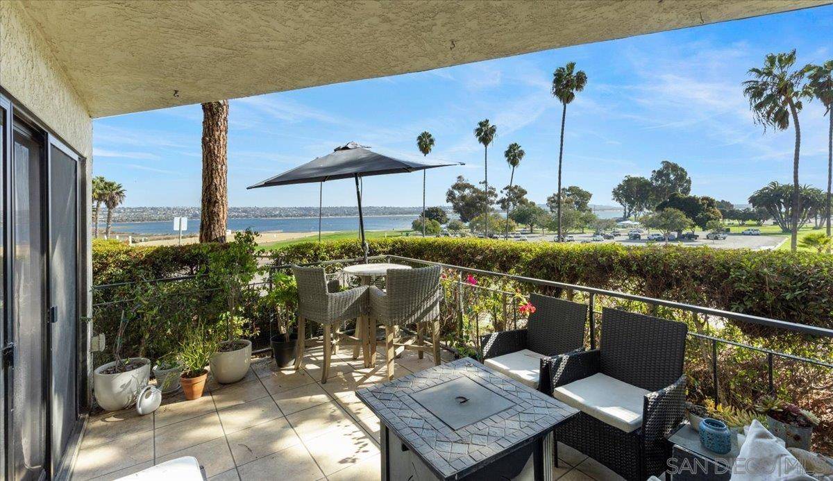 Pacific Beach, CA 92109,3770 Crown Point #103